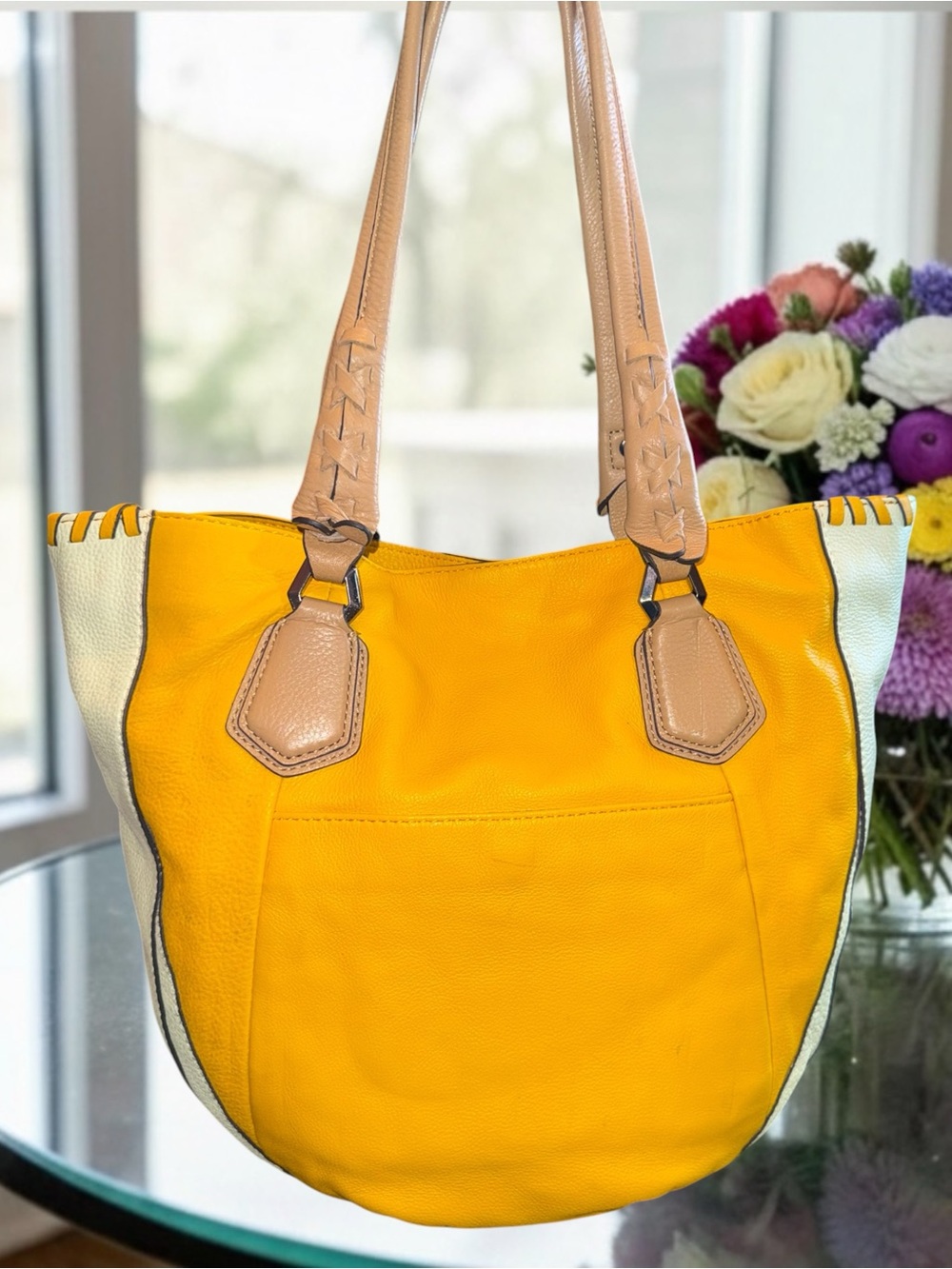 Oryany Lyssie Soft Yellow Pebbled Leather Tote in EUC - Picture 3 of 11